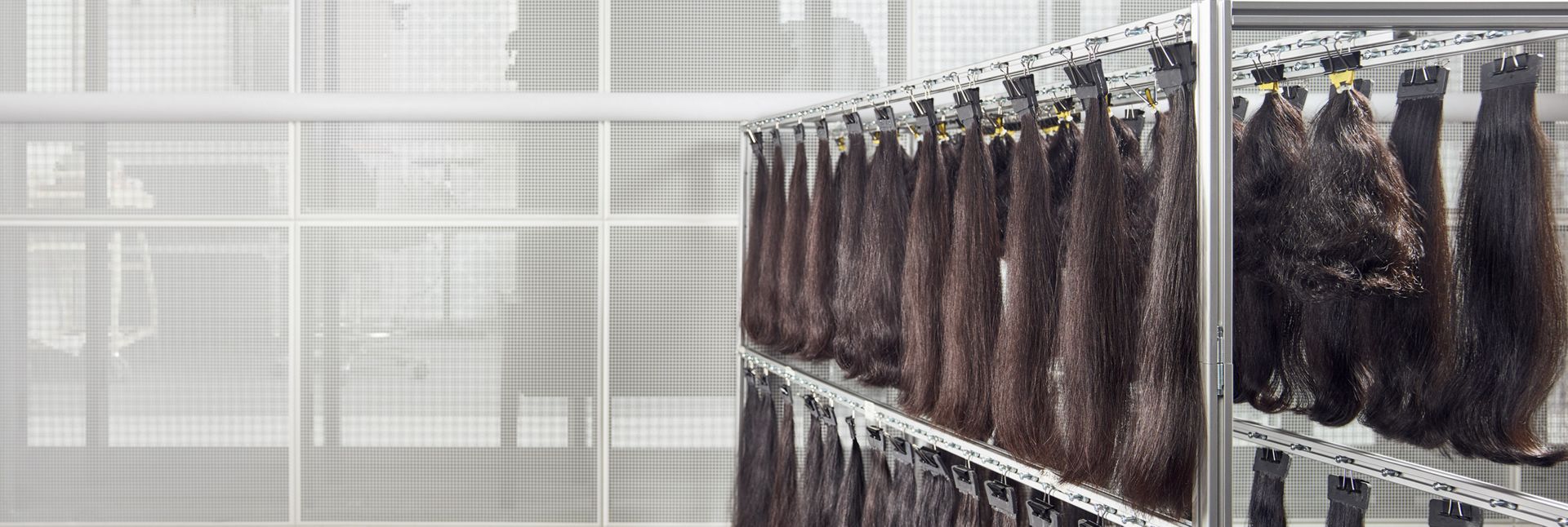 Hair tresses in test lab