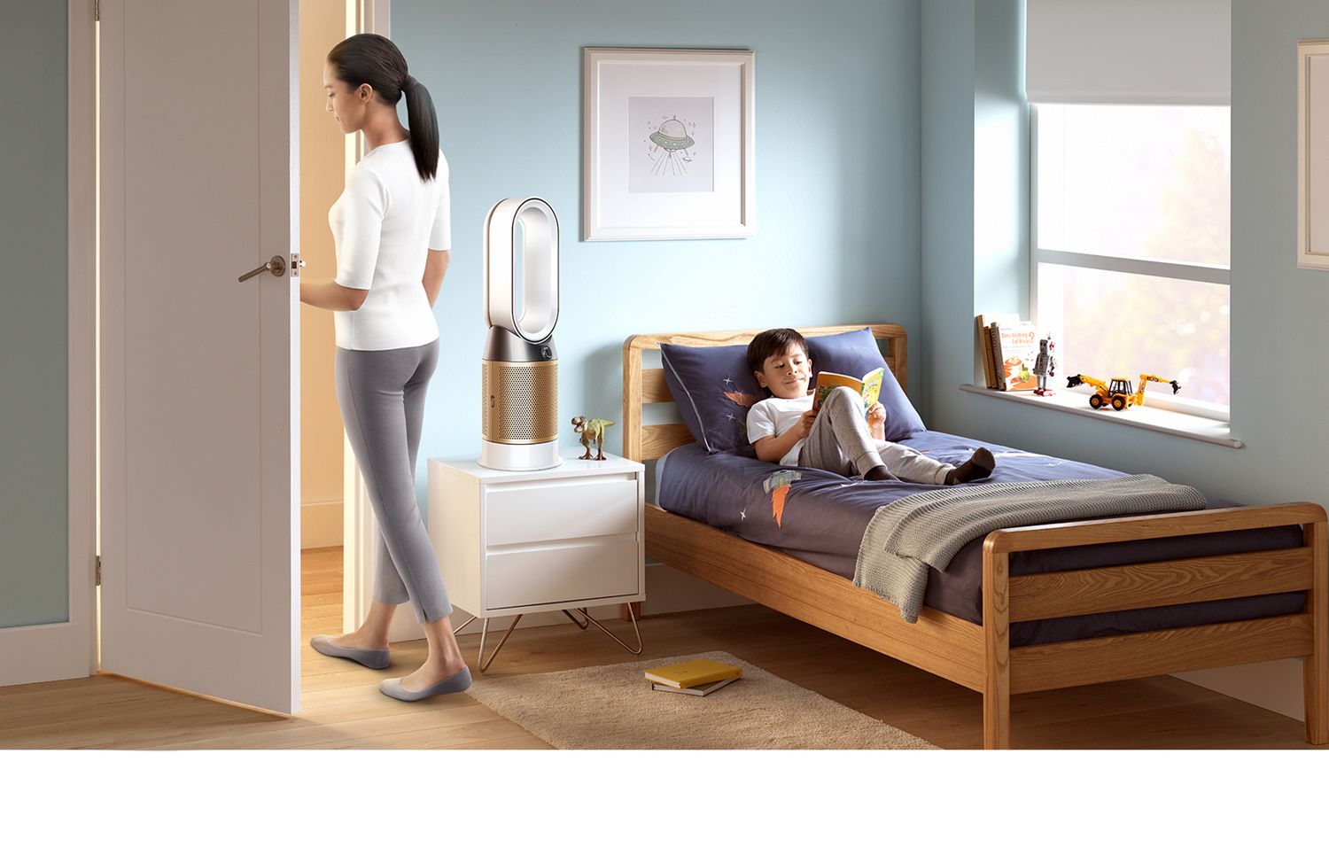 Chambre d'enfant purificateur Dyson et aspirateur Dyson