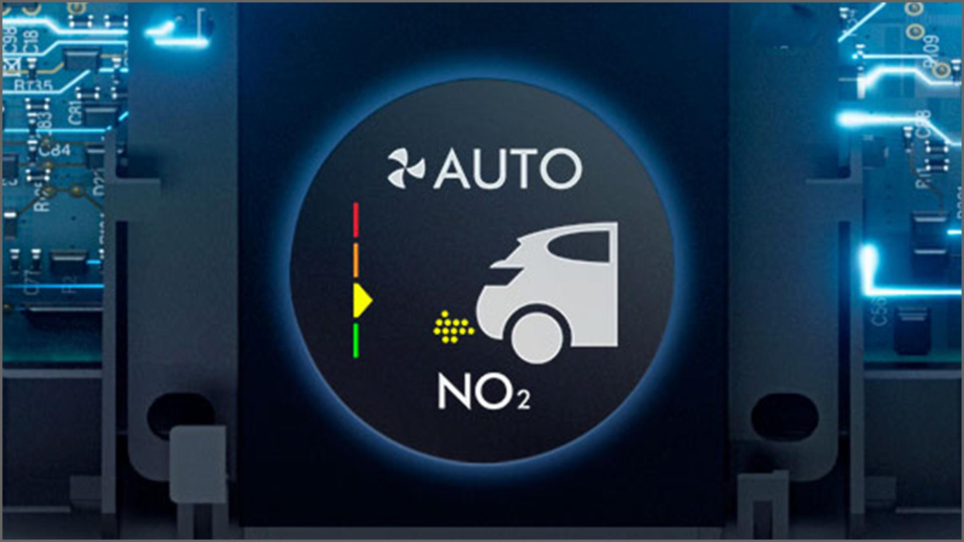 Technologia wewnętrznych czujników i ekran LCD pokazujący wykryte zanieczyszczenia