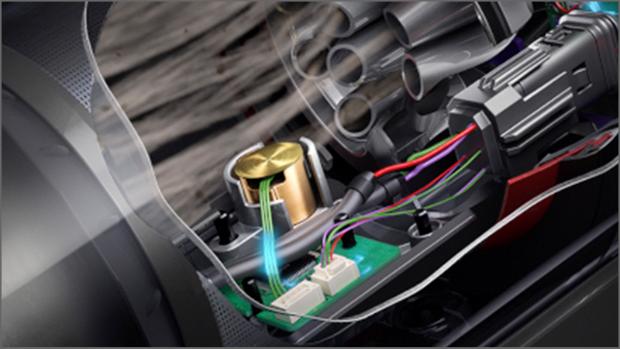 Ujęcie wnętrza czujnika piezoelektrycznego