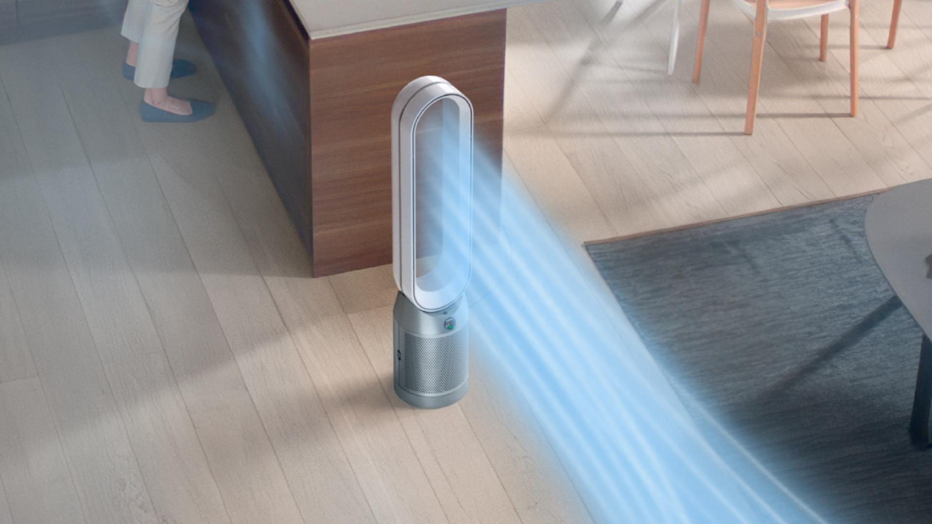 A Dyson purifier with the airflow highlighted in blue.