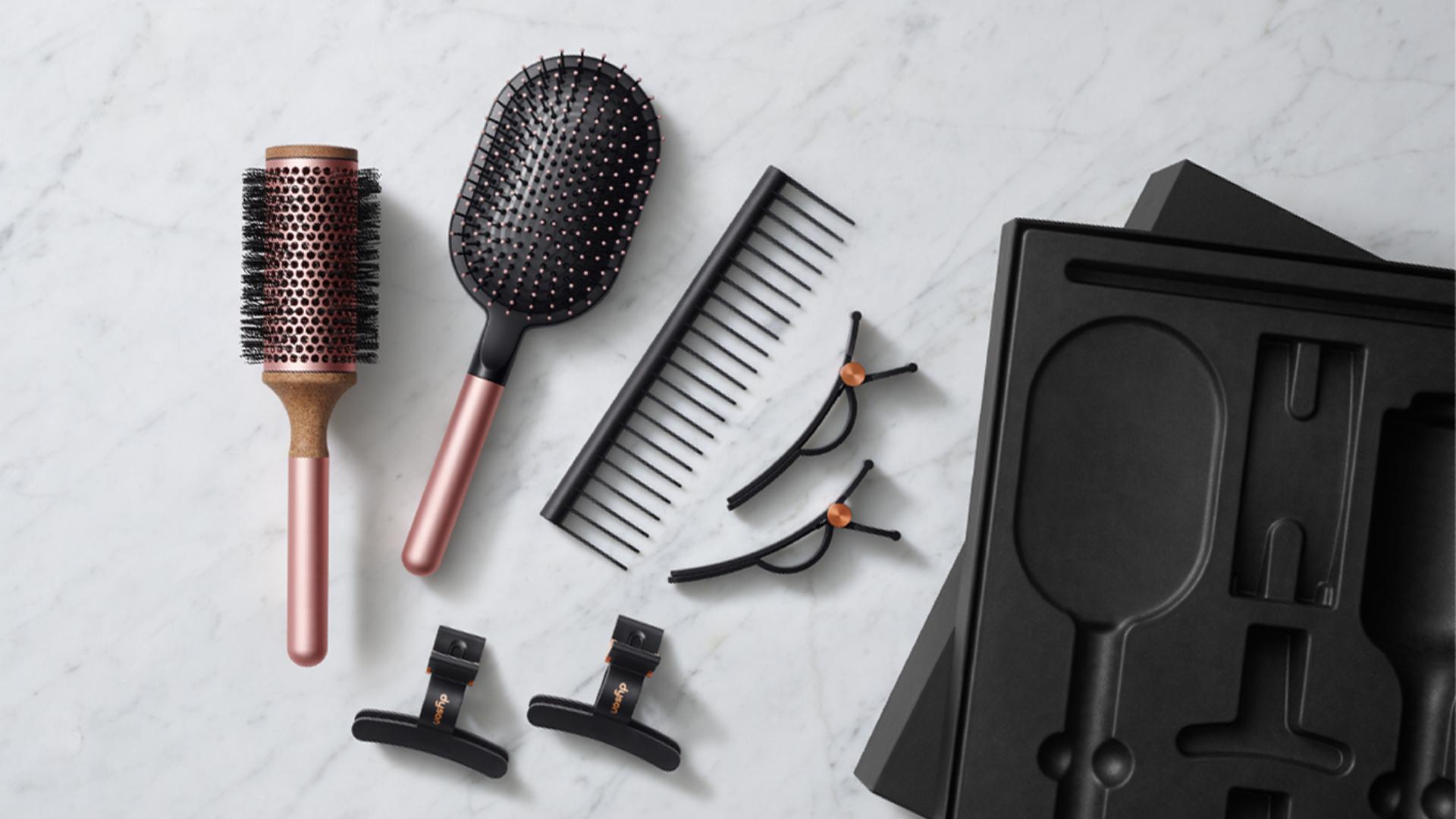 szczotka, grzebień i zestaw akcesoriów do stylizacji Dyson
