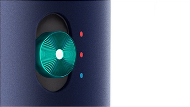 Close-up of heat control button on the Dyson Airwrap.