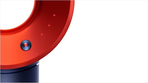 Close-up of the Dyson Supersonic hair dryer's heat settings.