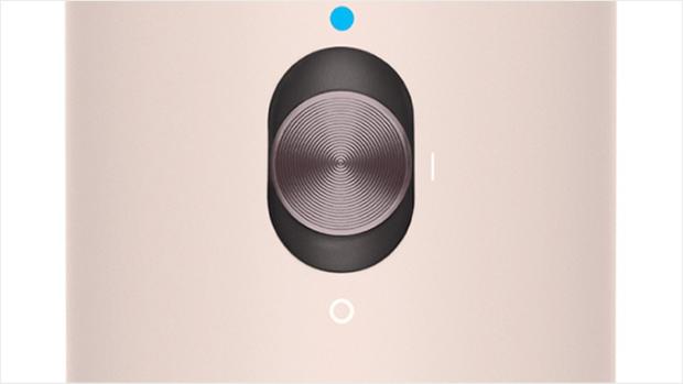 صورةٌ مُقرَّبة لأدوات تحكم التشغيل/الإيقاف ودفع الهواء البارد