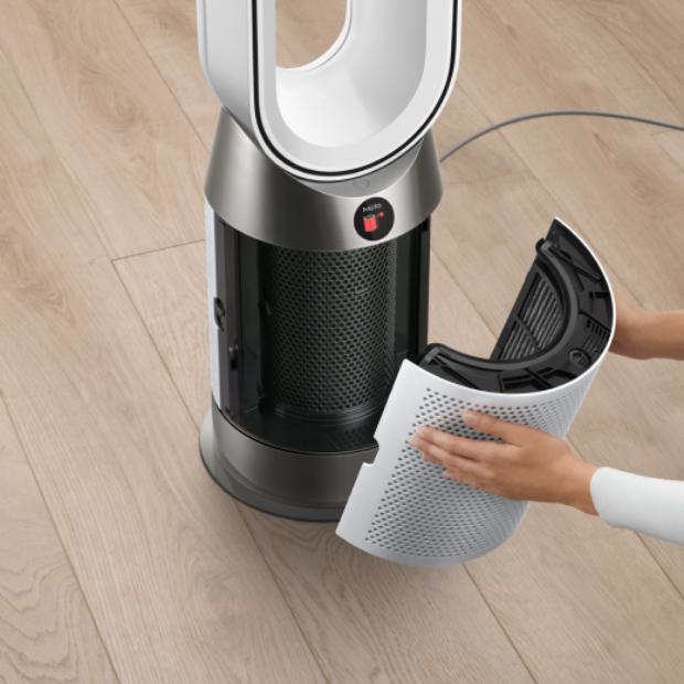 Replacing the filter on the Dyson Purifier Hot+Cool Gen1 purifying fan heater.