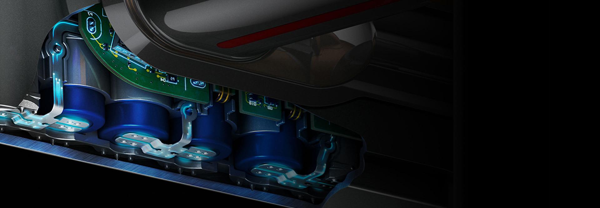 لقطة جانبية توضيحية لوحدة بطاريات دايسون تظهر خلايا البطارية المكتظة بكثافة.