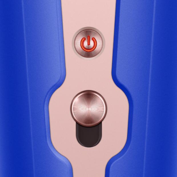 صورة مُقرَّبة لزر التشغيل وقفل الحماية.