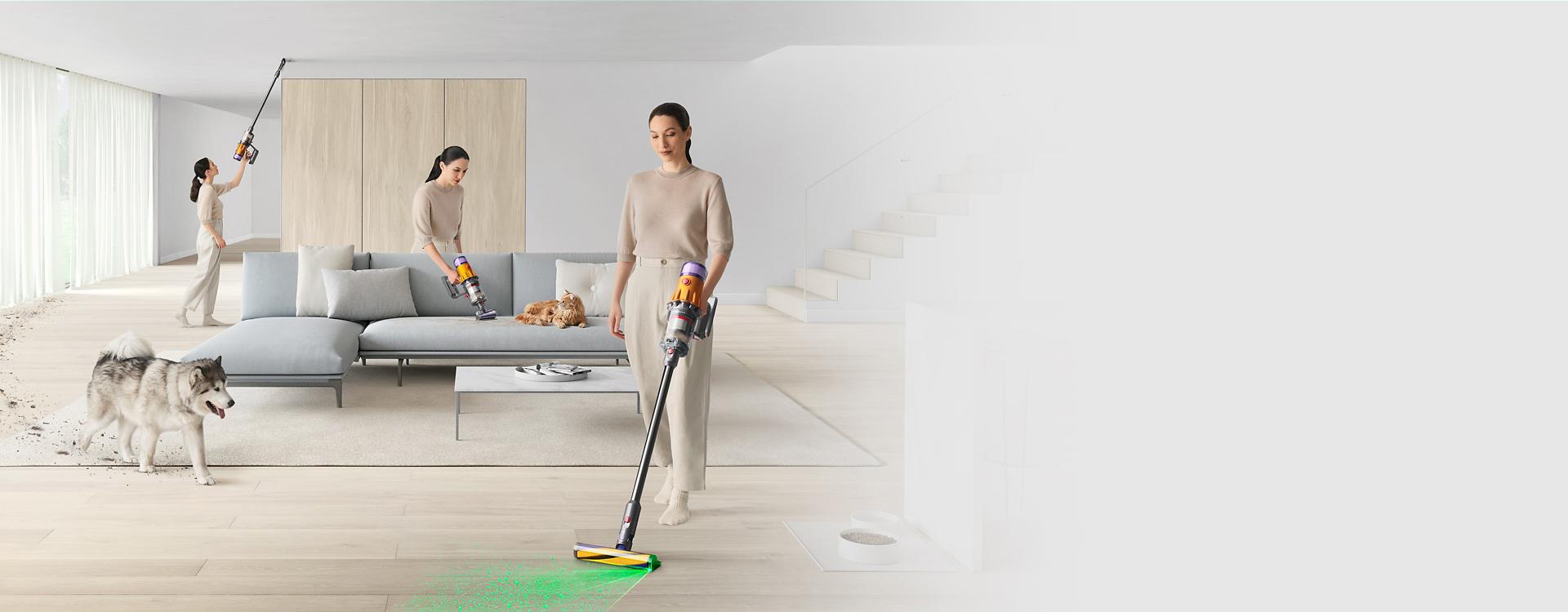 منزل عائلي يتم تنظيفه باستخدام مكنسة Dyson V12 Detect Slim.