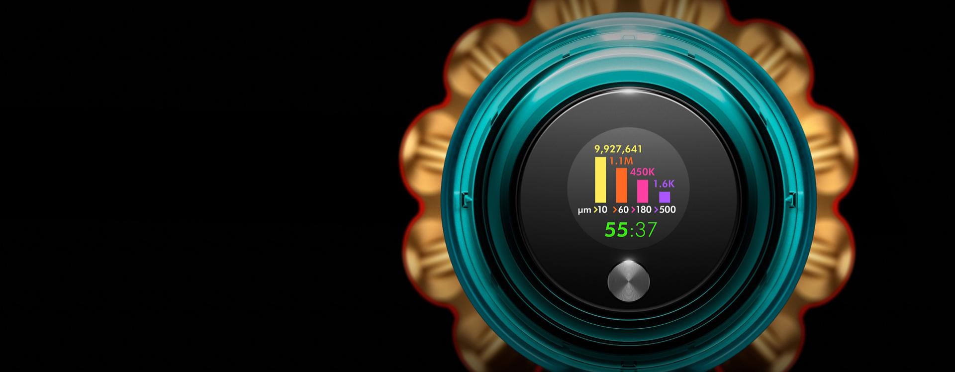 Dyson V15 Detect kablosuz süpürgenin LCD ekranının yakından görünümü.