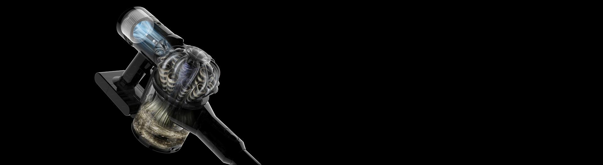 لقطة جانبية مُقرَّبة توضح نظام الفلترة داخل مكنسة Dyson V8.