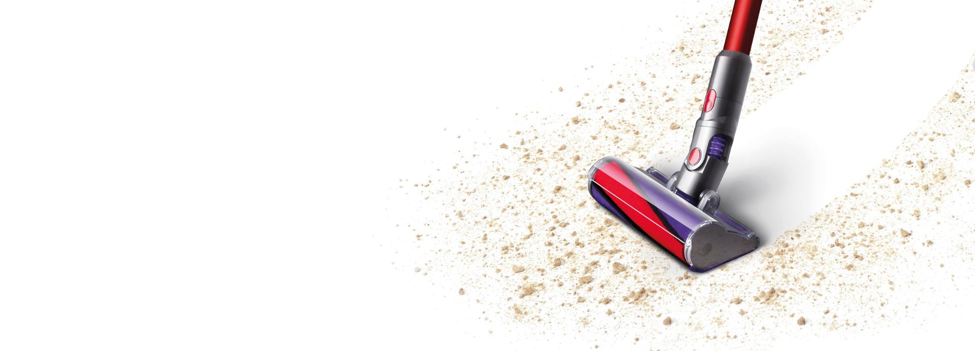 Dyson Cyclone V10™ 吸塵機置於白色地板上