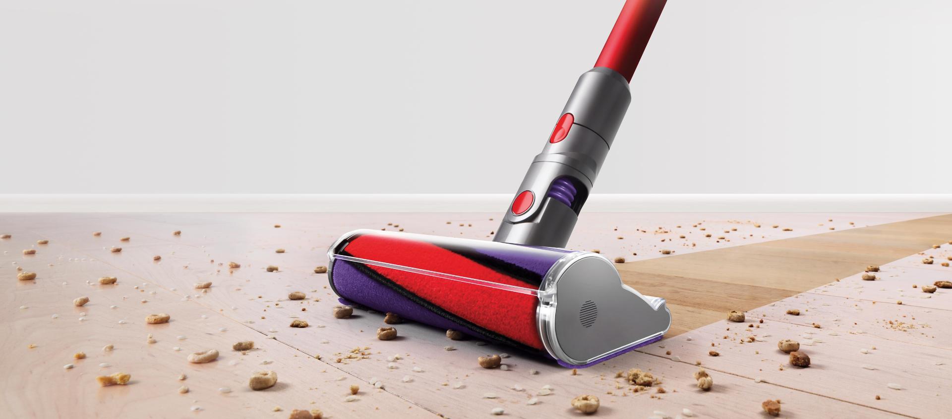 軟絨毛滾筒吸頭於硬地板上