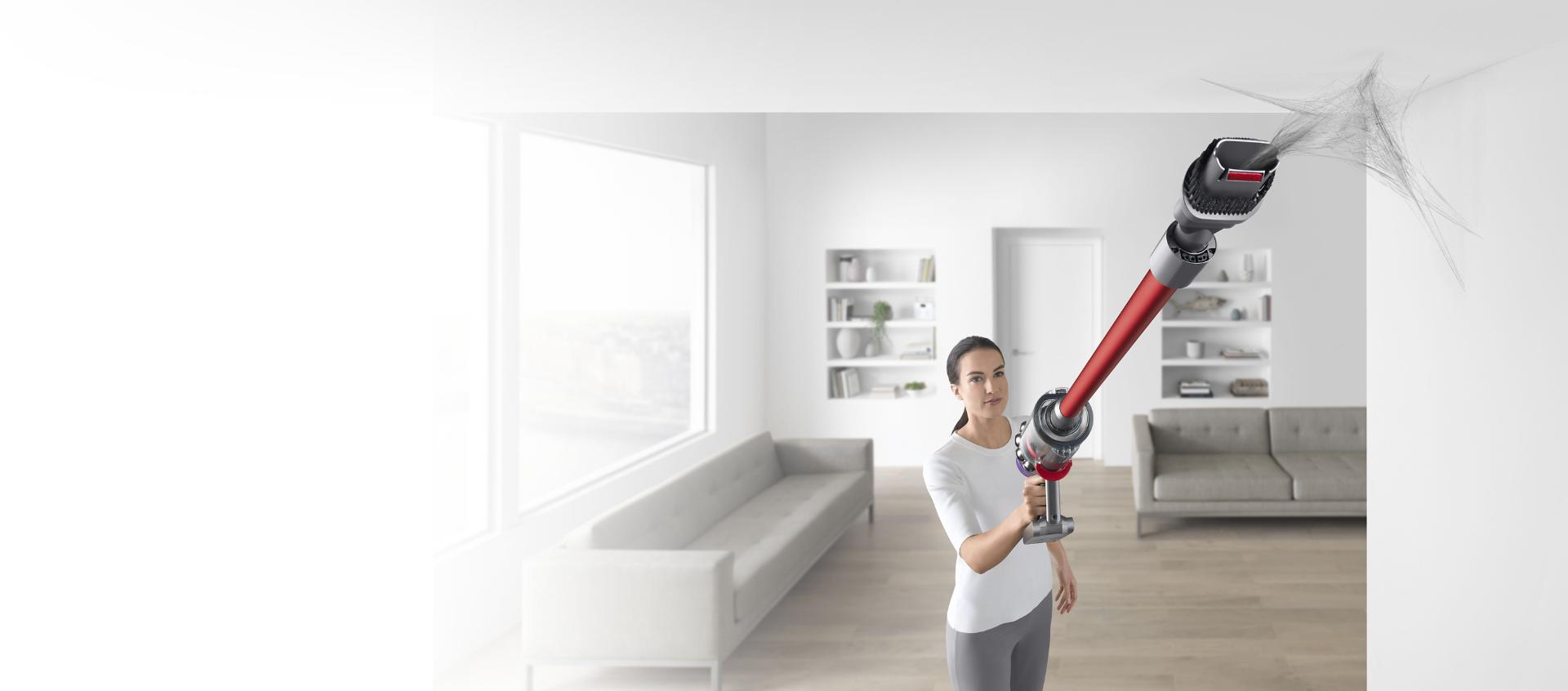 大量灰塵被吸入Dyson Cyclone V10™ 吸塵機中