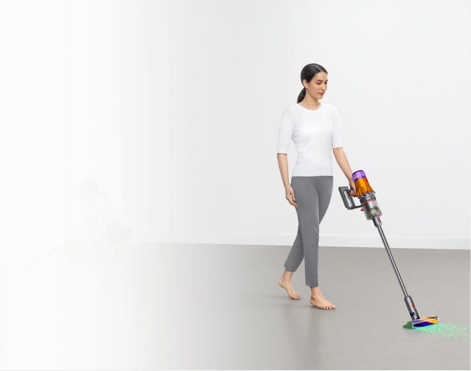 Laser Slim Fluffy cleaner head cleaning along a wall