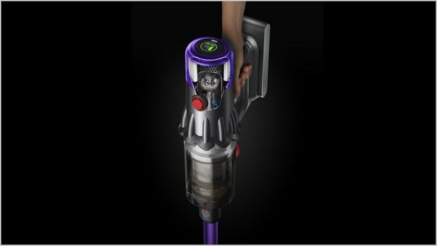 먼지를 보여주는 다이슨 레이저2 슬림 플러피 클리너 헤드