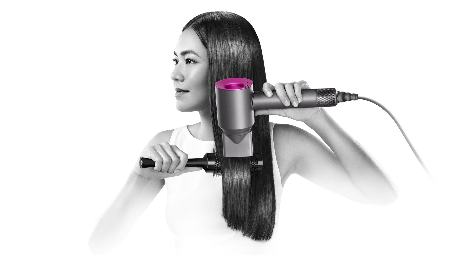 Фен дайсон выпрямление волос. Dyson Supersonic hair Dryer Iron/Fuchsia. Фен Dyson Supersonic. Dyson hair Dryer. Девушка с феном Дайсон.