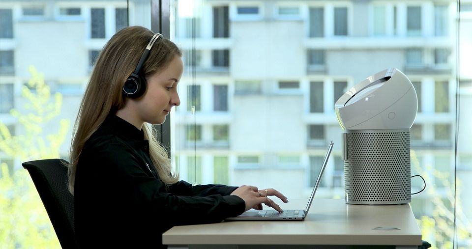 Expert Dyson podczas wideorozmowy