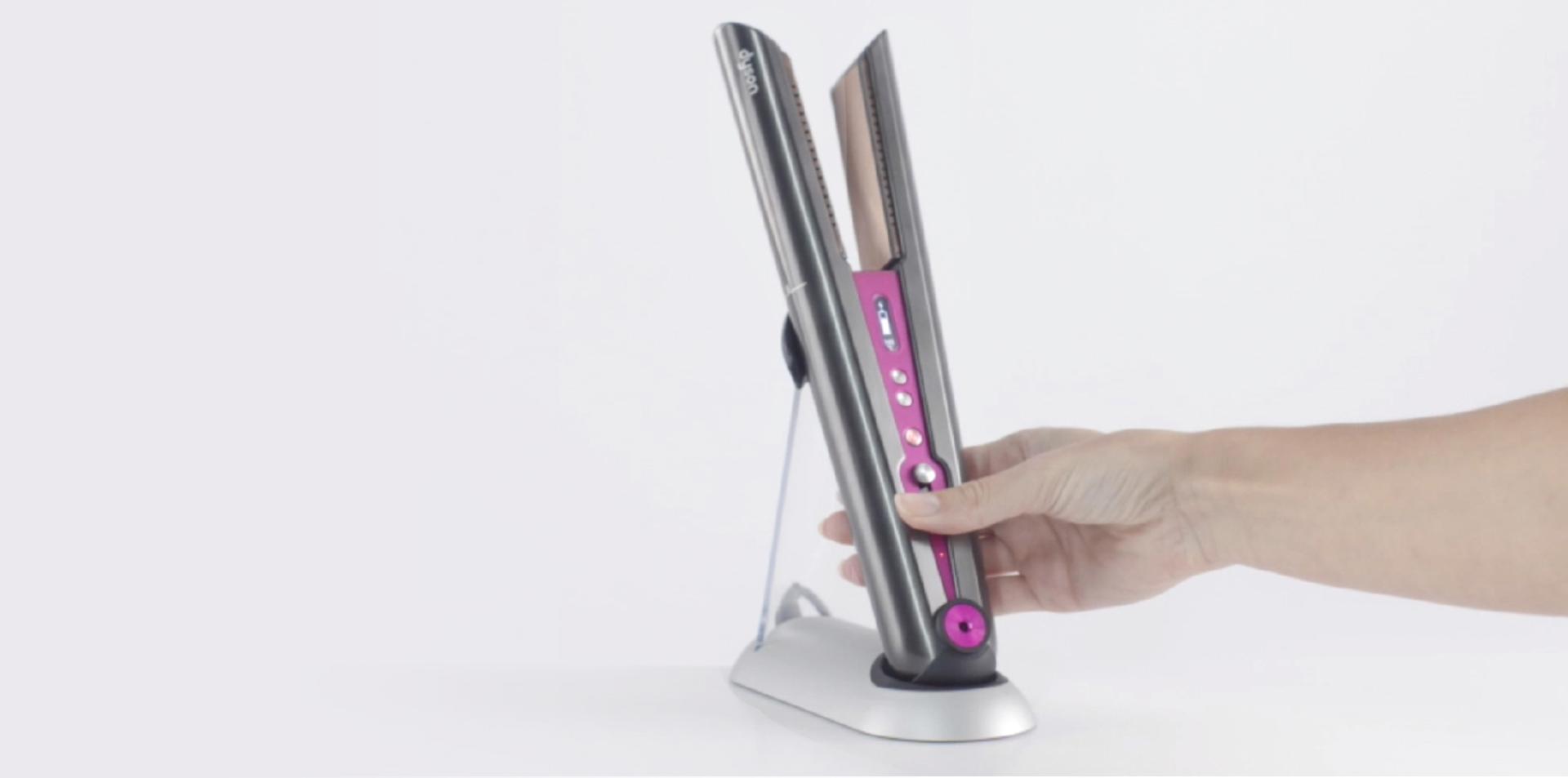 Plaukų tiesinimo žnyplės „Dyson Corrale™“ – vaizdo įrašas apie tai, kaip pailginti veikimo laiką