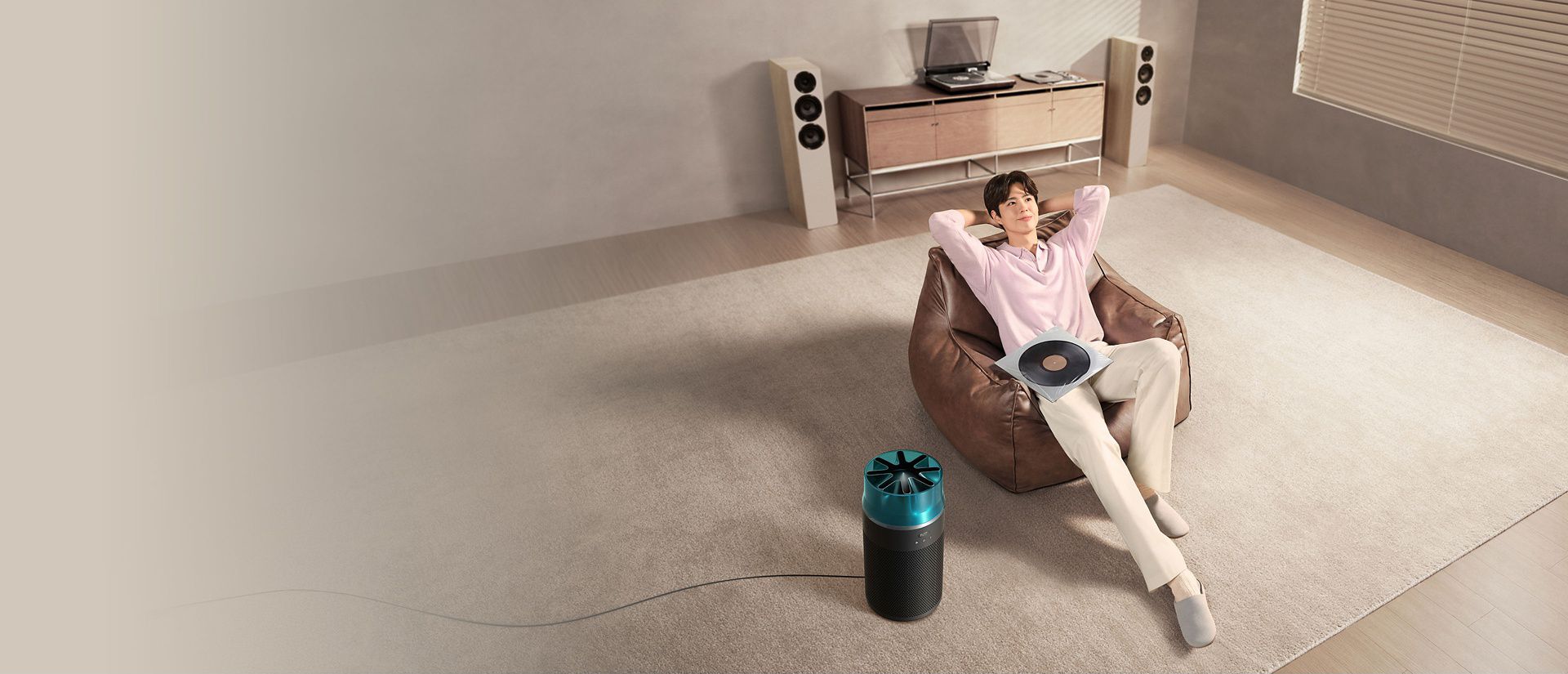 The Dyson HushJet Compact Purifier projects purified air in a large room.