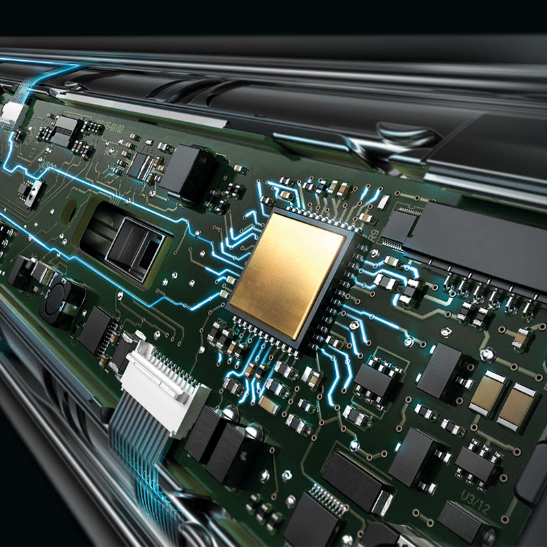 Zbliżenie na elektronikę Prostownicy Dyson Corrale