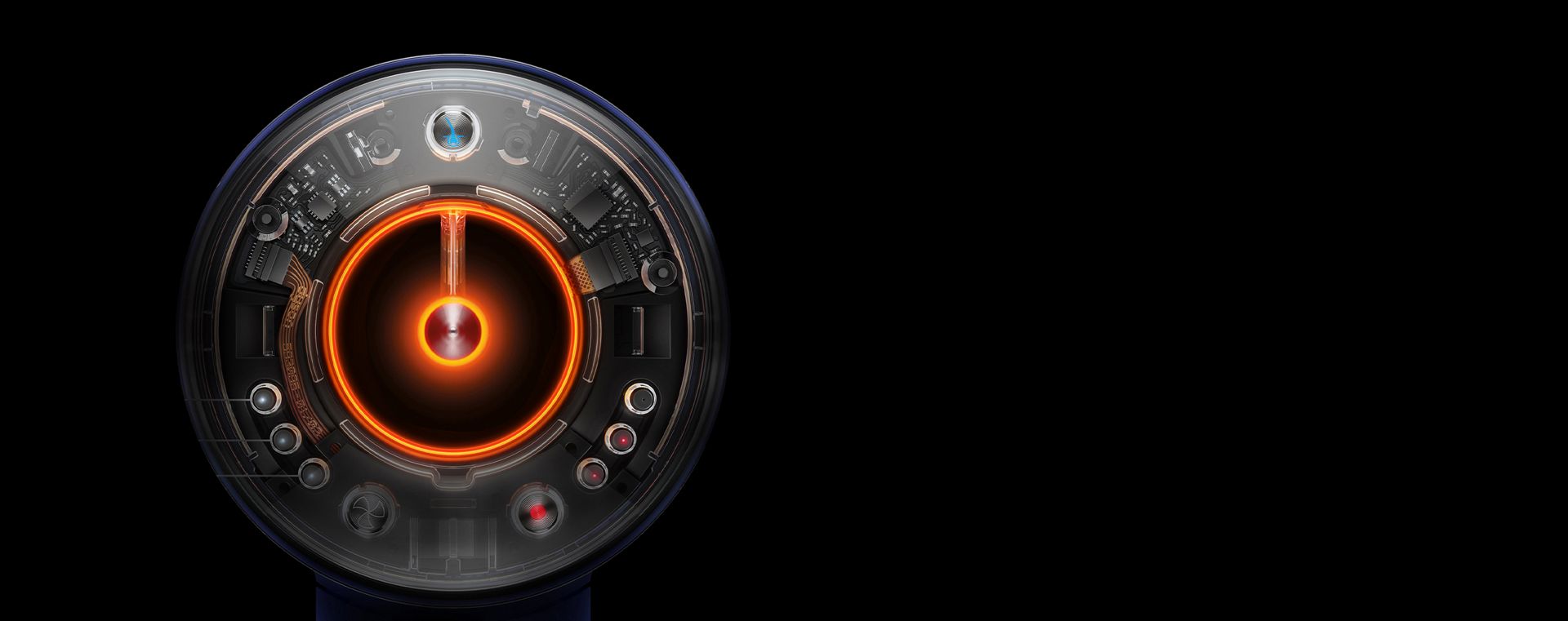 تعمل التكنولوجيا المُستخدَمة داخل مجفف الشعرDyson Supersonic Nural™‎ من خلال الغطاء الطرفي الشفاف الموجود على الفتحة