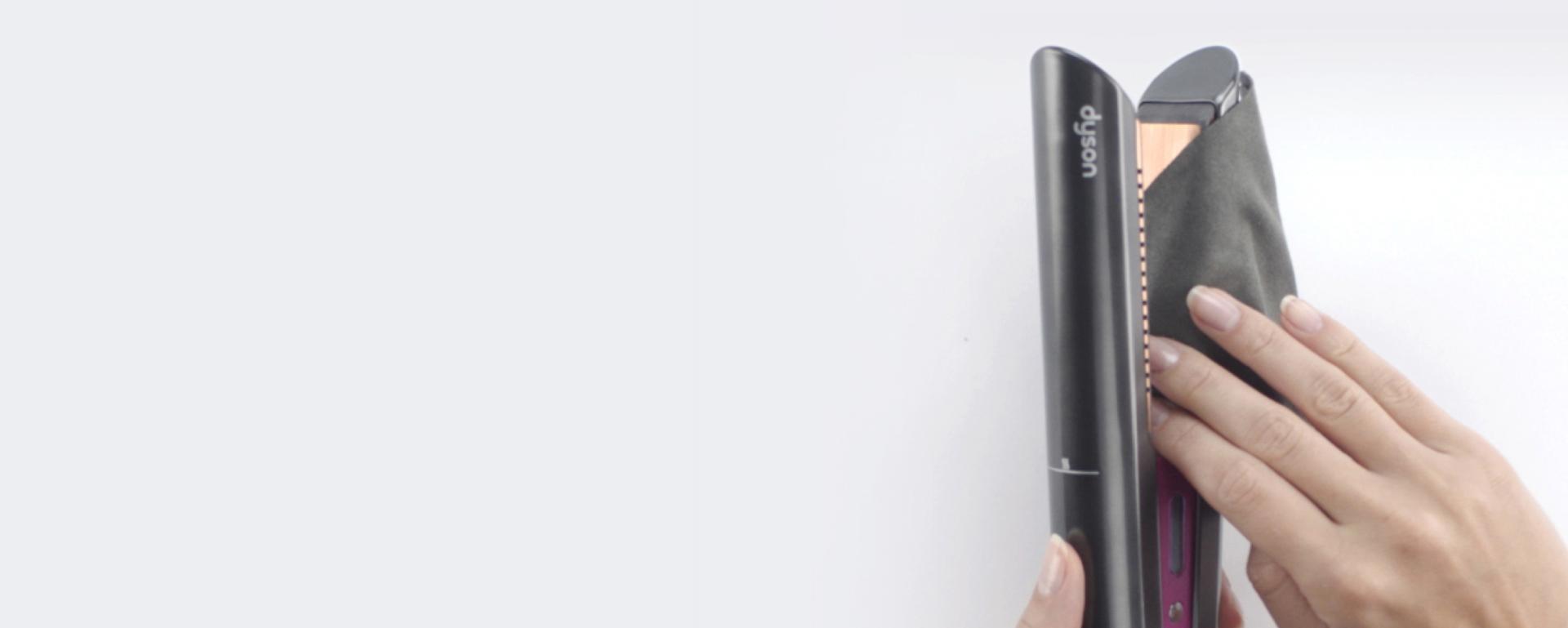 Hình ảnh từ video về cách vệ sinh tấm kẹp