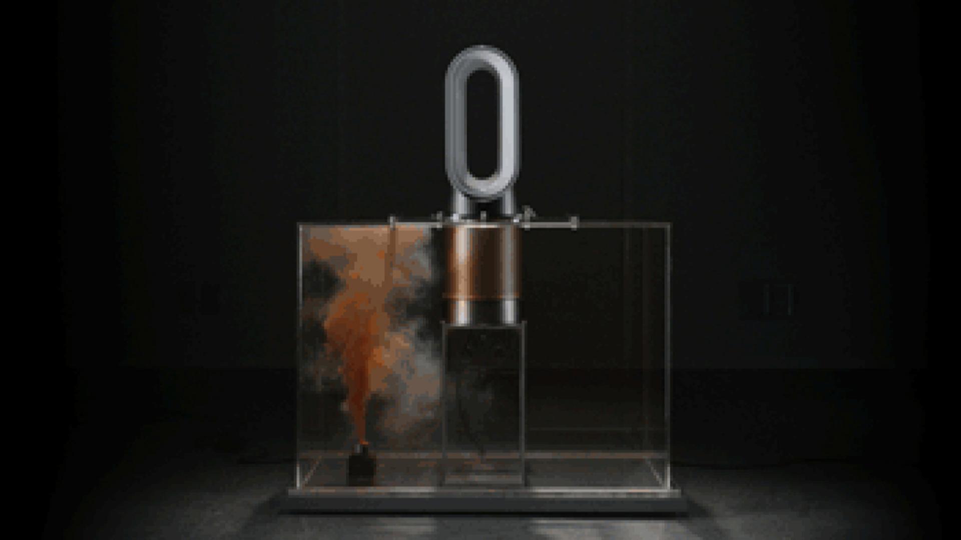 Kahverengi duman dolum hazneli tam yalıtımlı Dyson hava temizleyici.