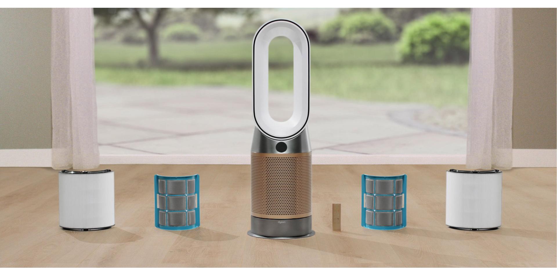 Aerotermă cu purificare a aerului cu filtrele și telecomanda alături