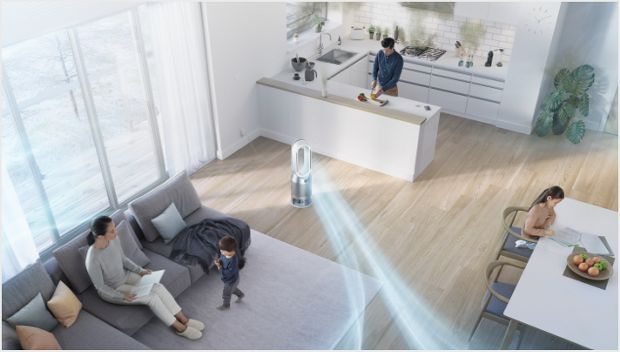 صورة عُلوية لمنزل عائلي به الجهاز المُنقِّي والمُرطِّب بينما يؤدي مهامه