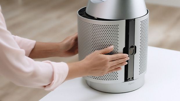 The outside filter shroud being removed on the Dyson Purifier Cool™ Gen1.