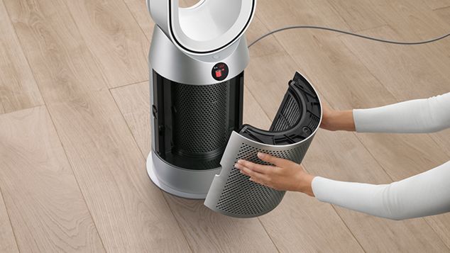 Changing the air purifier filter