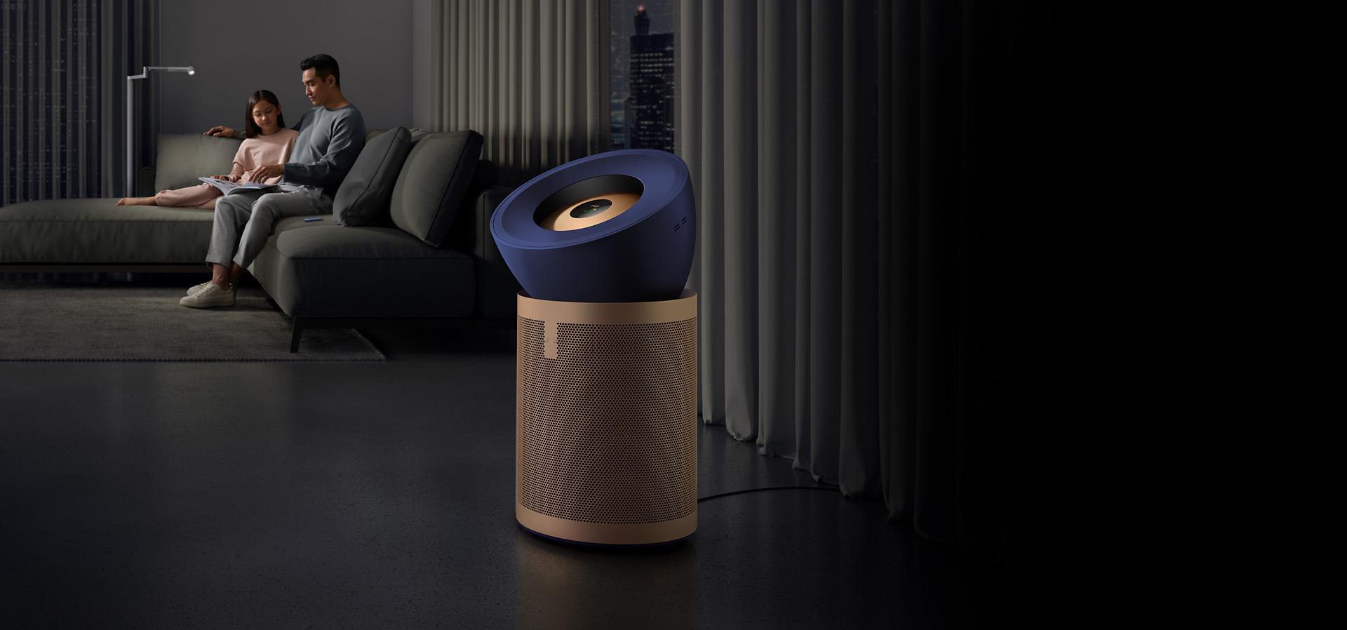 جهاز Dyson Purifier Big+Quiet Formaldehyde بينما هو موضوع بالمنزل.