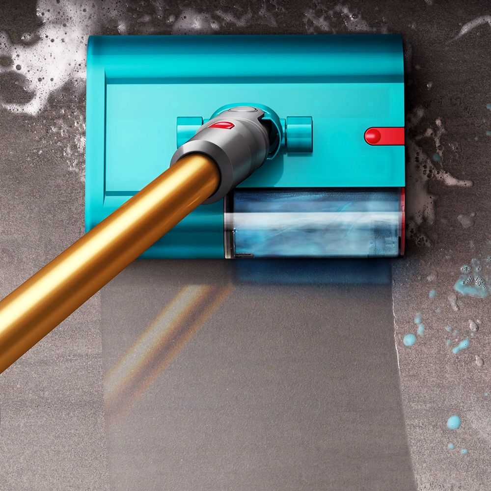 Dyson WashG1 mitrās tīrīšanas ierīce tiek lietota kopā ar Dyson 02 Probiotic cieto grīdas segumu tīrīšanas šķīdumu uz flīžu grīdas. 