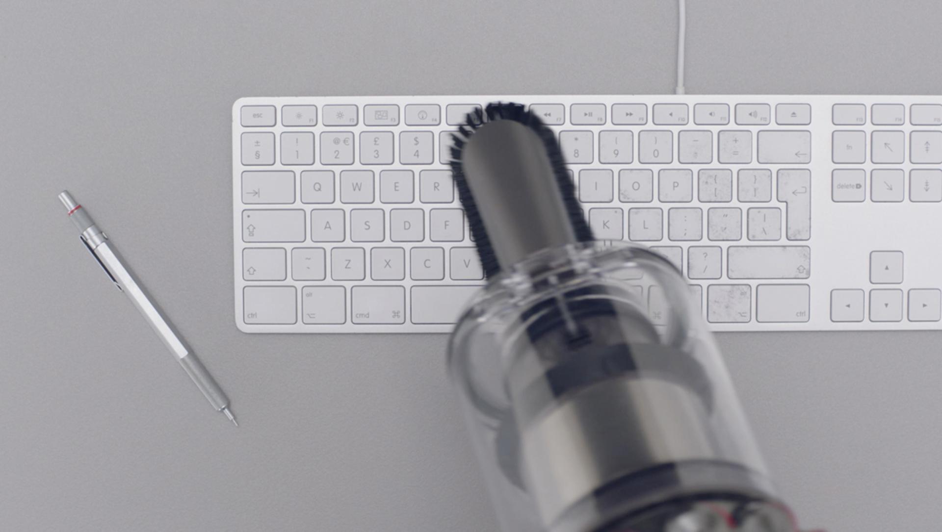 Dyson V11™軟毛塵掃清潔鍵盤