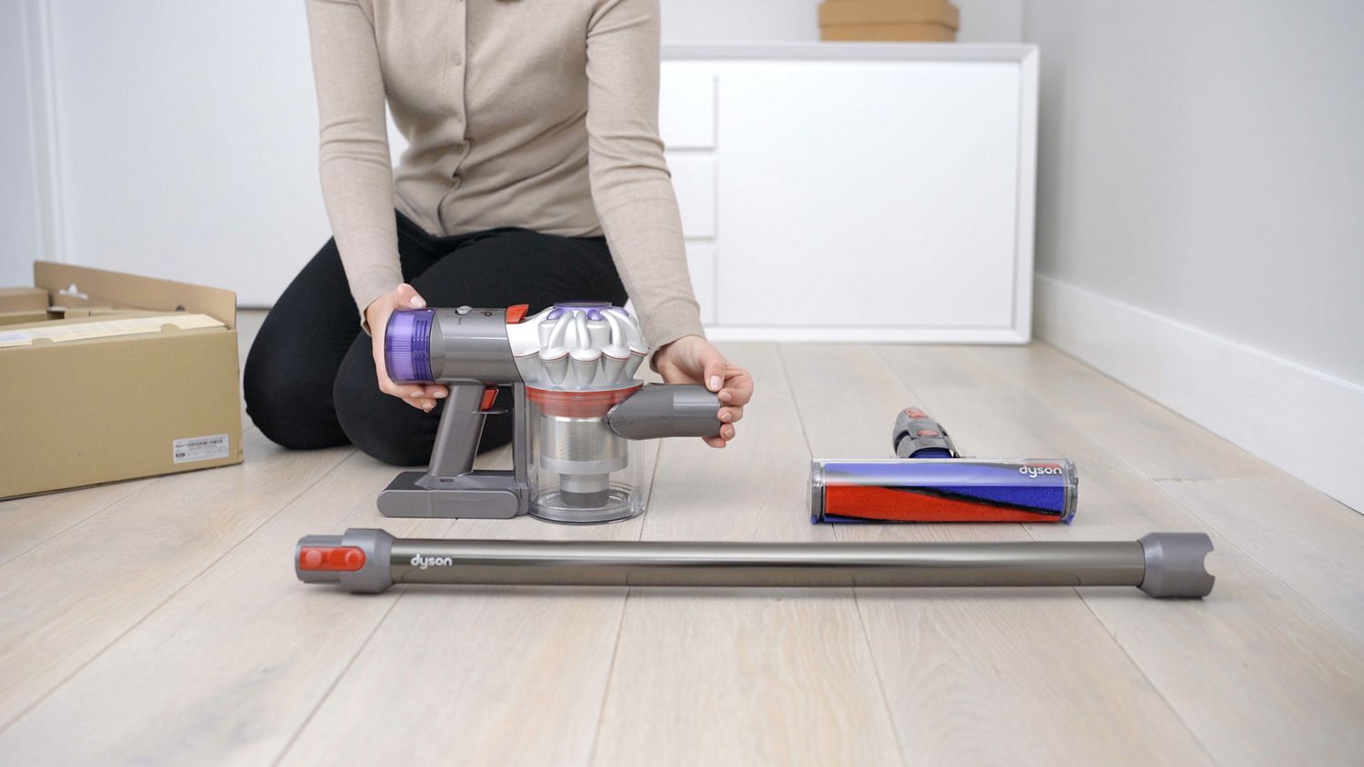 開始使用你的V8 Fluffy吸塵機- Dyson V8™ 吸塵機- 吸塵機及洗地機