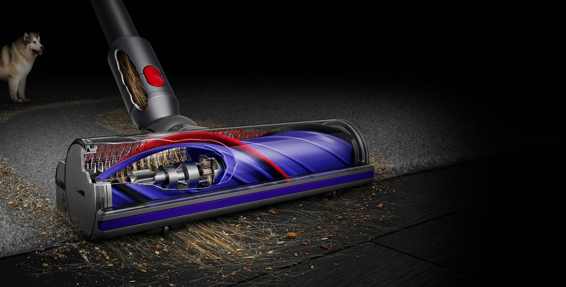 تكنولوجيا دايسون المانِعة للتشابك بينما تقوم بتنظيف منزل