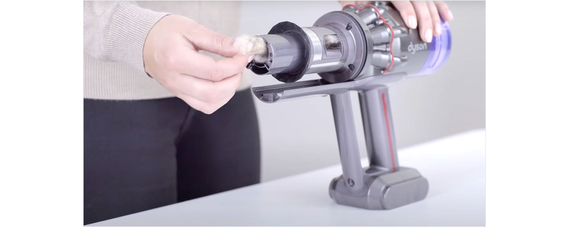 الدعم الخاص بمكنستك المحمولة Dyson Humdinger™