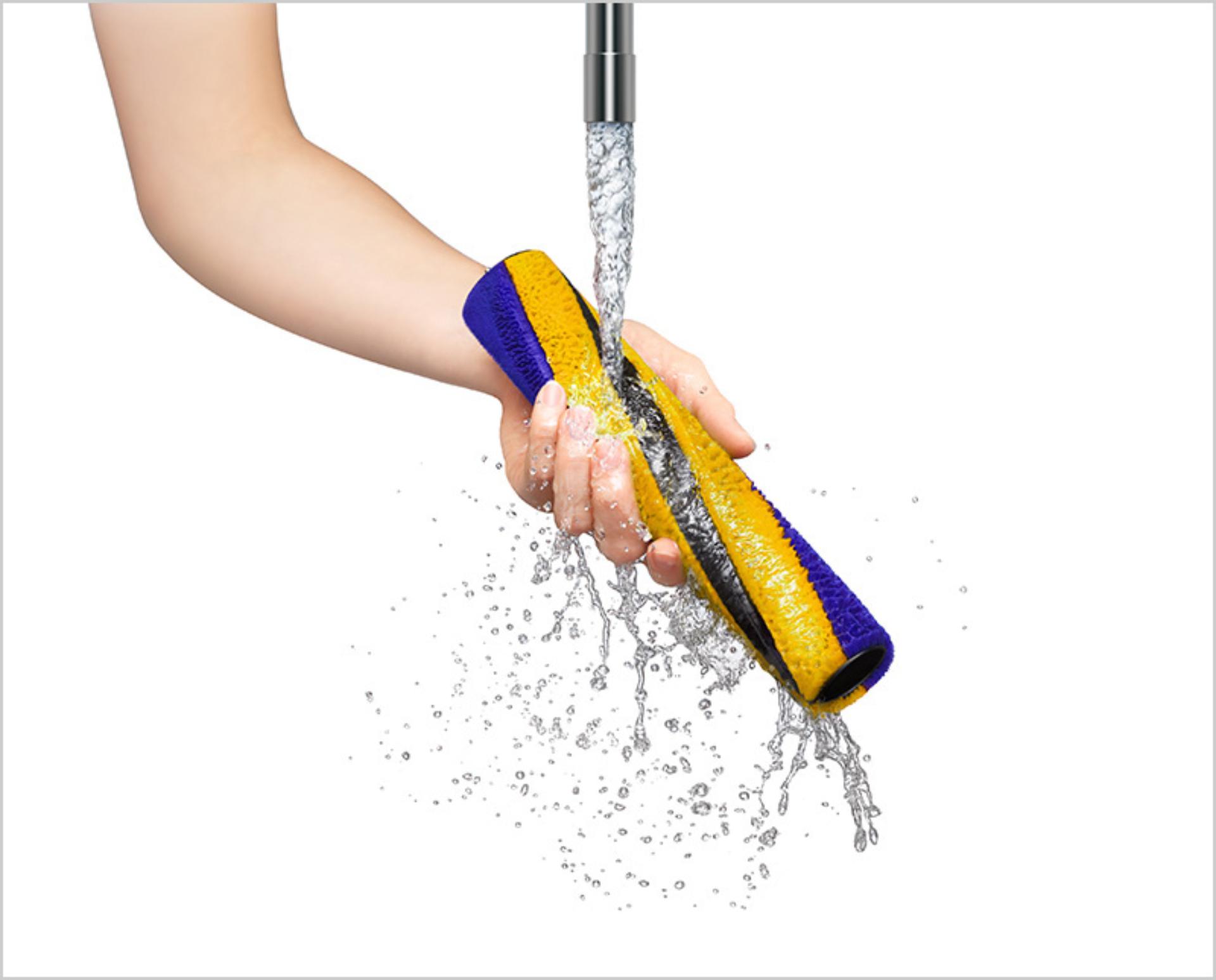 Washing Dyson tools and accessories in water