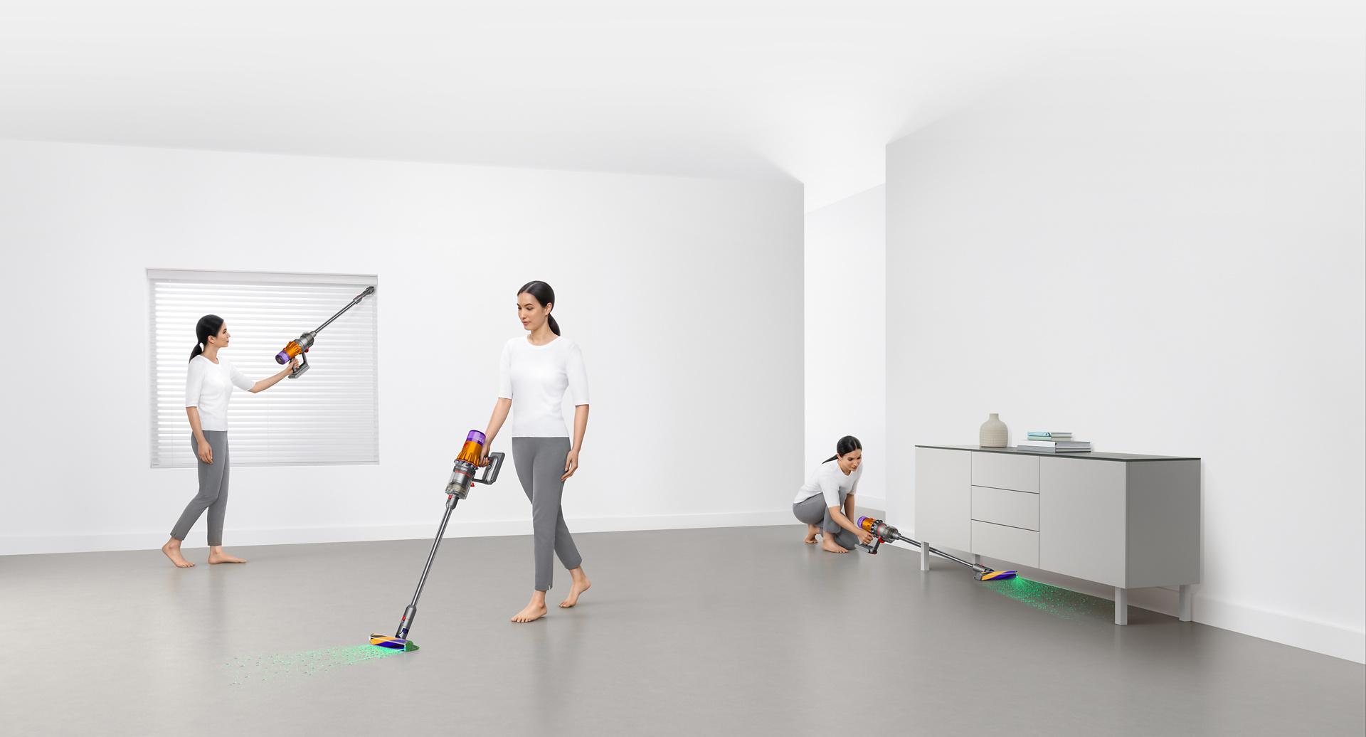 امرأة تنظف أماكن مختلفة حول المنزل