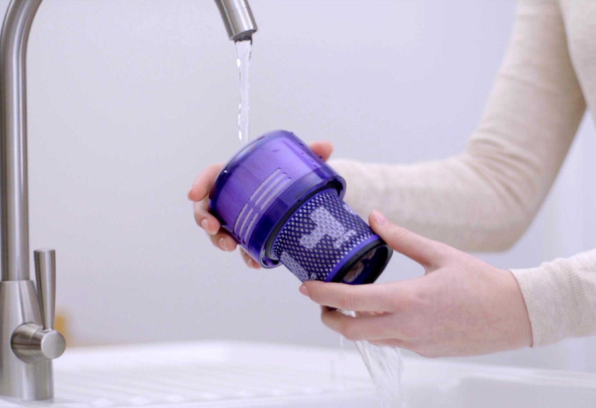 Support for your Dyson V12 Detect Slim™ cordless vacuum Dyson