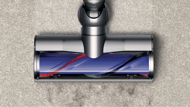 Direct drive cleaner head picking up dust on carpet