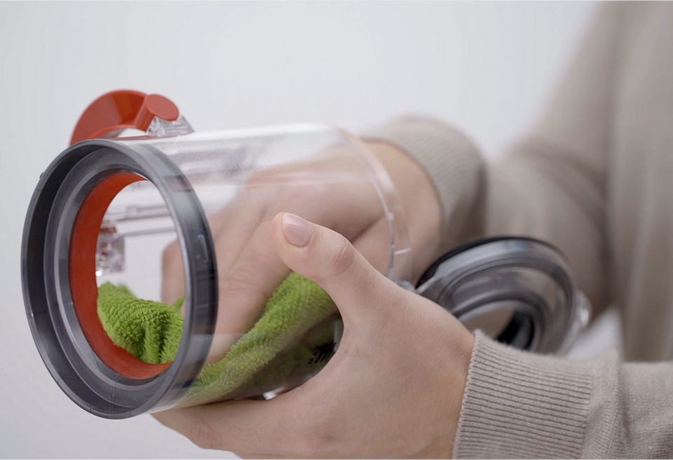 Lavado de las piezas de la aspiradora