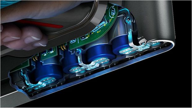 Przekrój baterii Dyson.