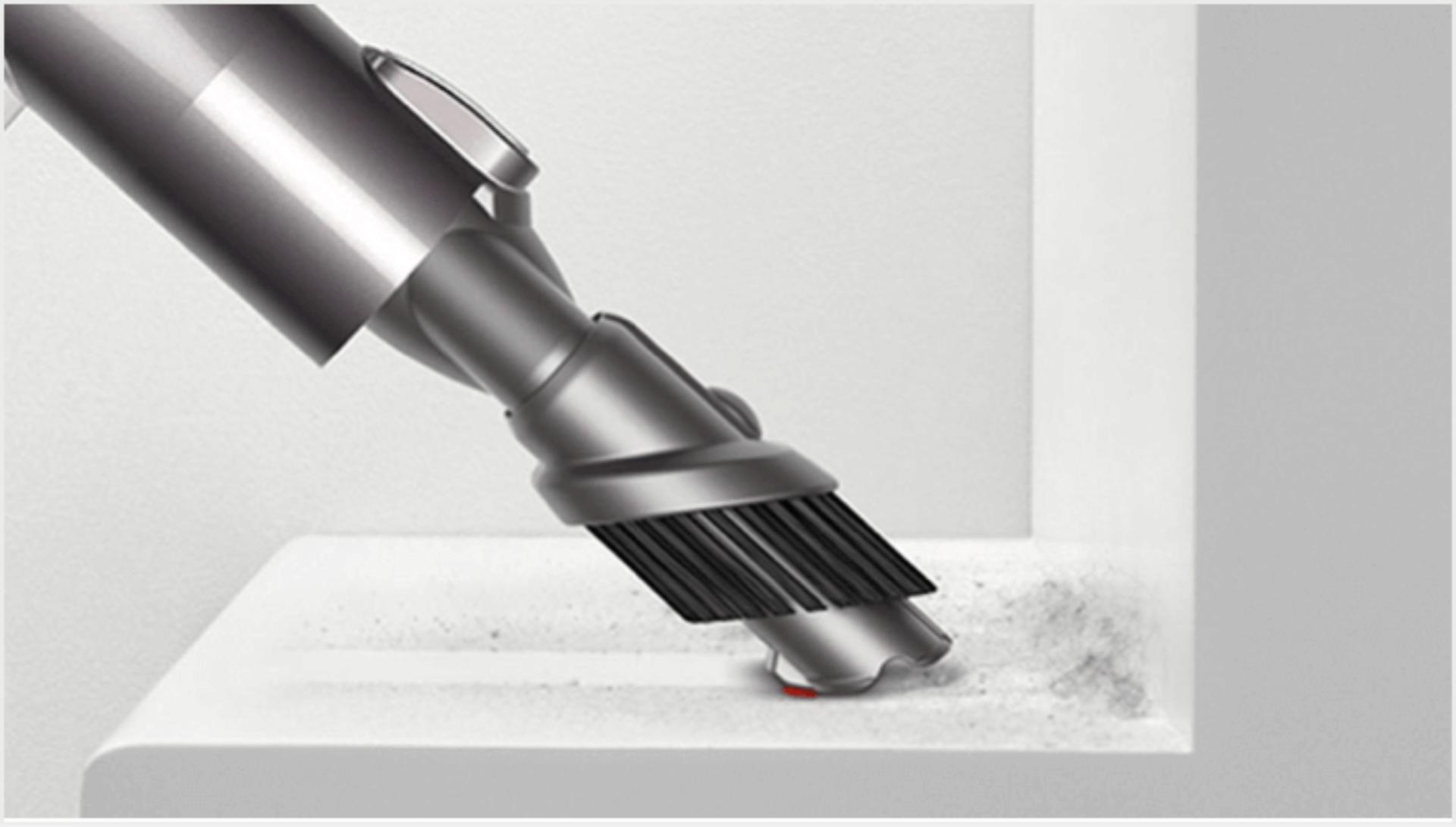 Combination tool vacuuming dust