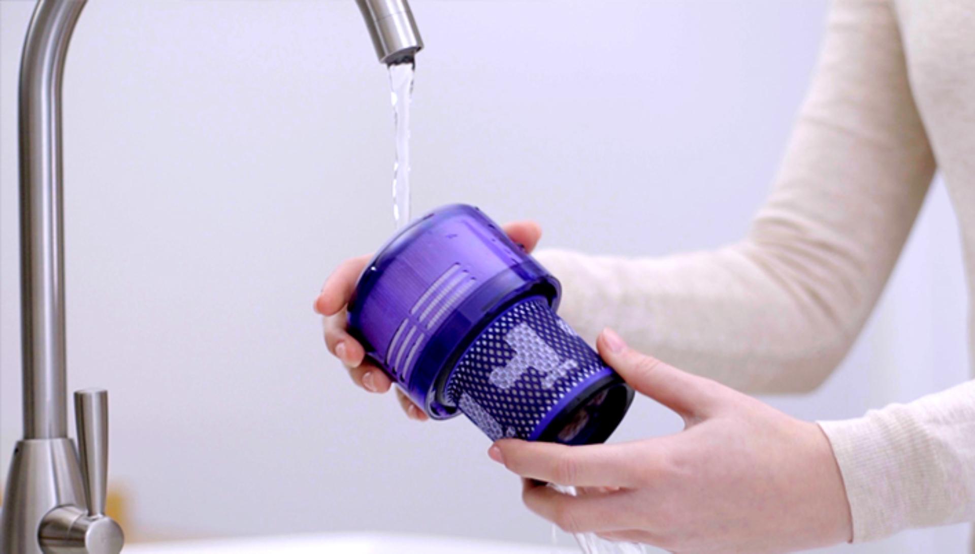 Öblítse át a szűrőt vízzel