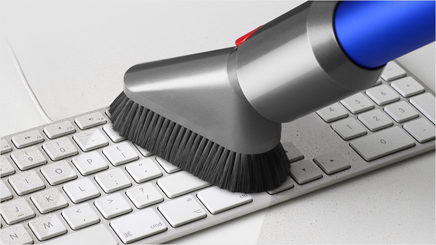 Mini soft dusting brush