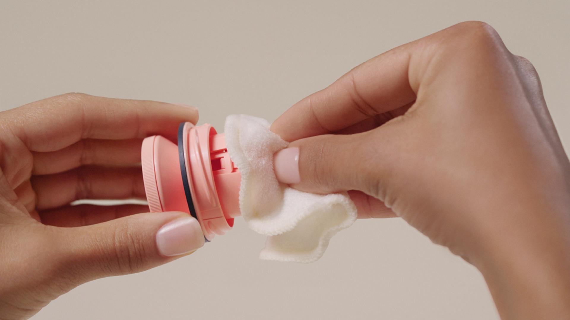 Čištění pumpičky pro opakované použití.