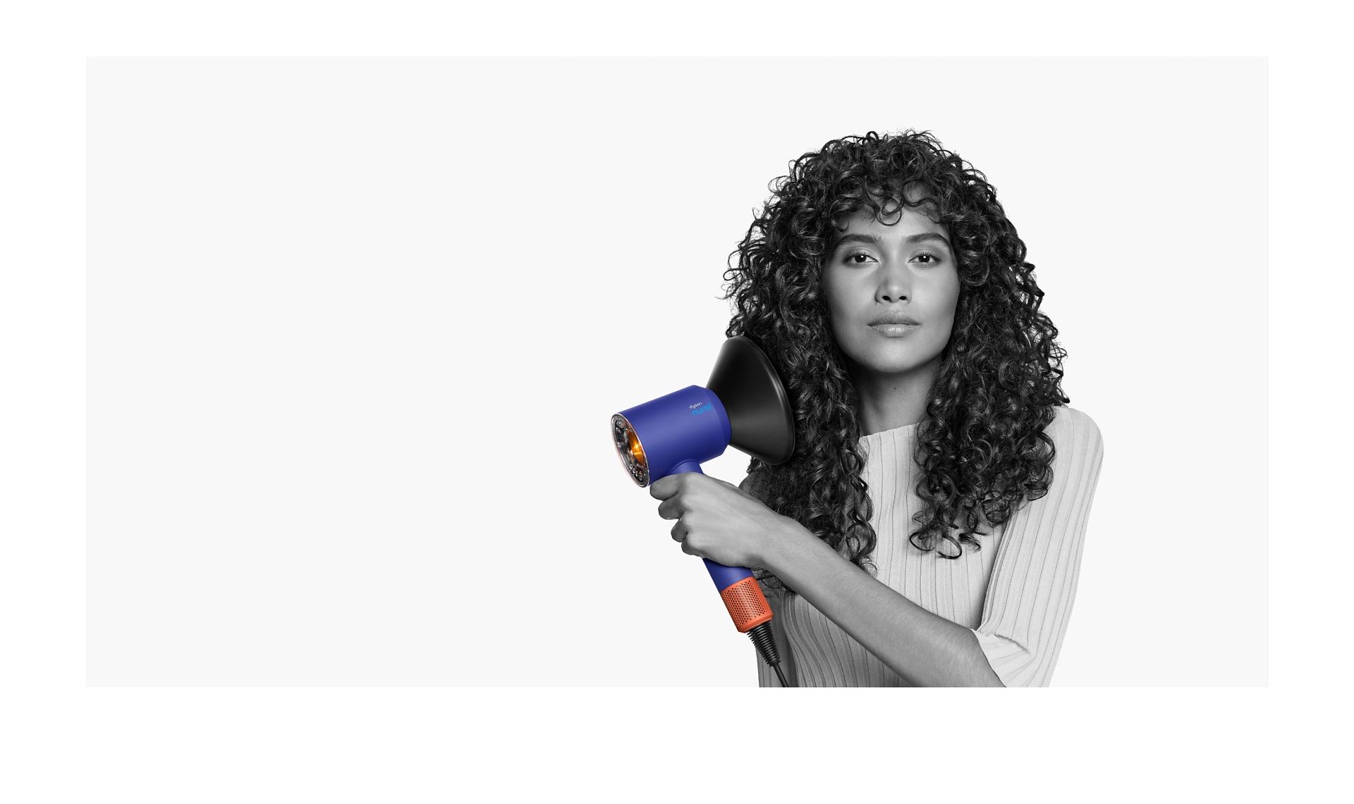 Female model using the Diffuser