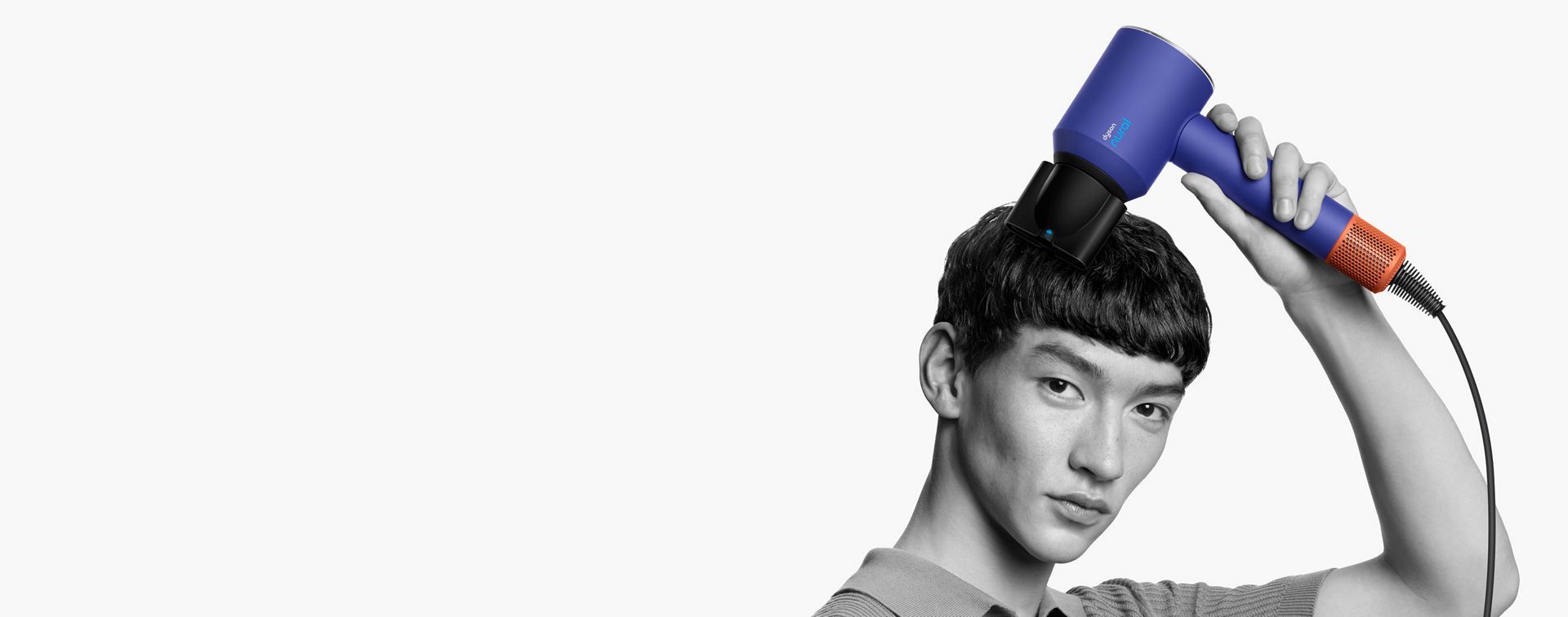 Male model using the Smoothing nozzle attachment